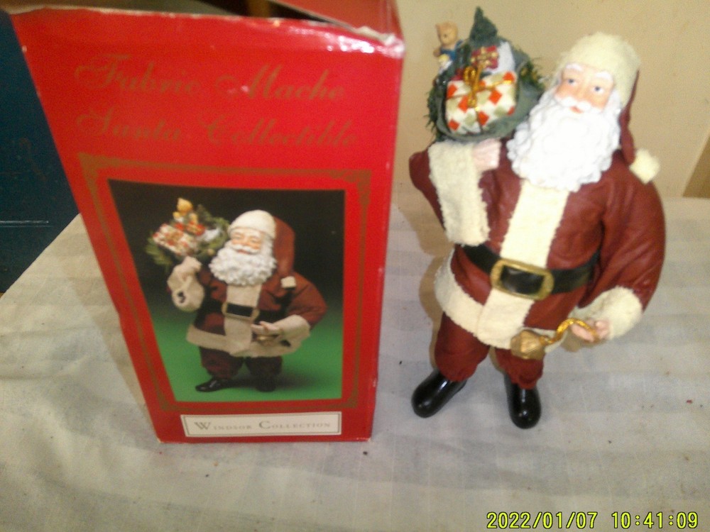 WINDSOR FABRIC MACHE SANTA COLLECTABLE
