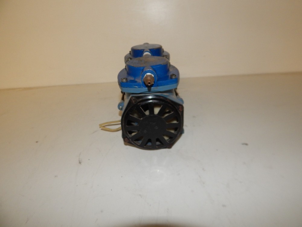THOMAS INSTRUMENTS MODEL 2107CA18676TFE-1 PUMP (SQS41)