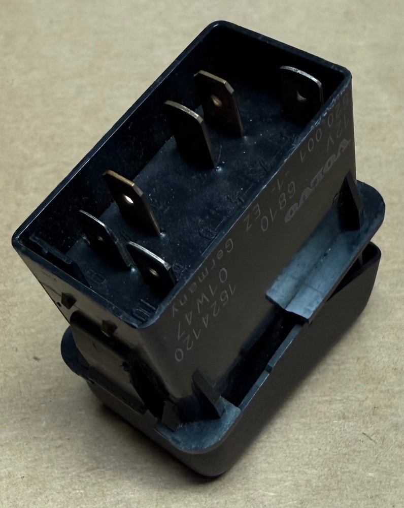 VOLVO Work Light Rocker Switch 1624120