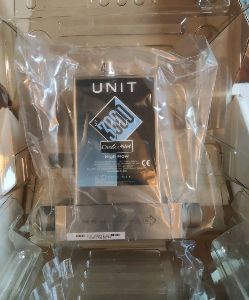 Unit Instruments UFC-3165 MFC Mass Flow Controller, N2, 100 SLM, 3165-100052