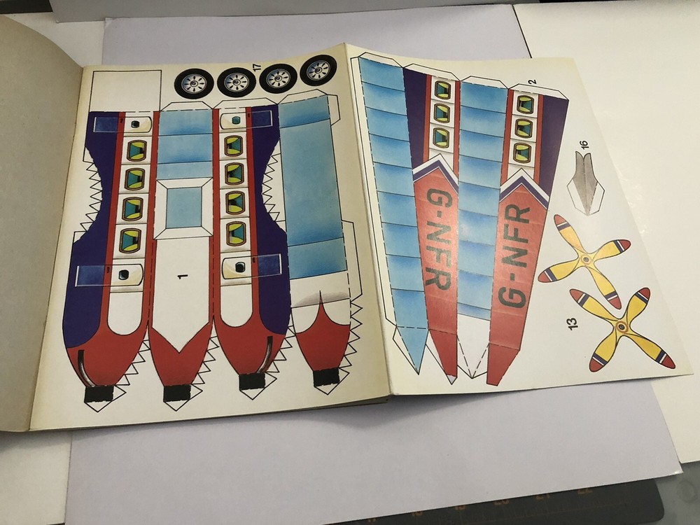 Model Paper Airplane Cut and Assemble Book