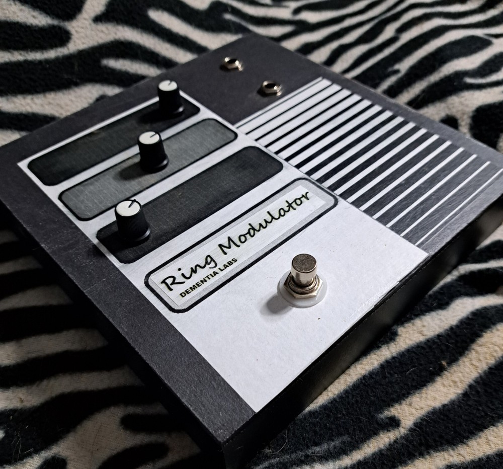 Guitar  Pedal Ring Modulator Fuzz