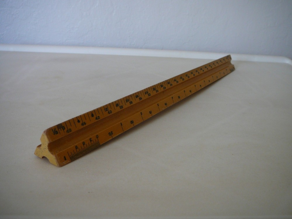 DIETZGEN 31626 ENGINE DIVIDED TRIANGULAR WOODEN RULER