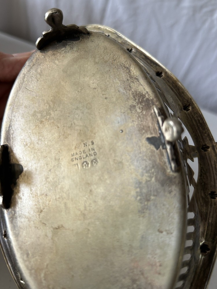 Vintage Silver Plate Made In England Lace Lattice Swing Handle Footed Dish EPNS