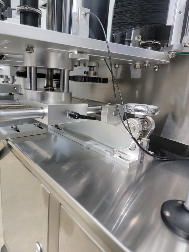 Jorestech OMICRON-2 Automatic Front and Back Labeler for Flat and Round Bottl...