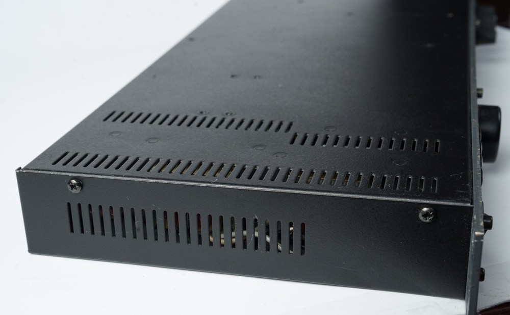 dbx DDP Digital Dynamics Processor Rack-Mountable Multi-Effects Compression EQ