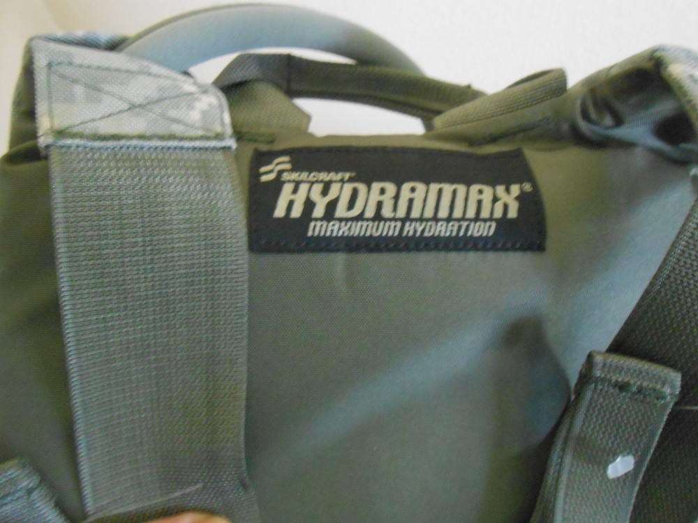 Hydramax Max 120 oz Hydration Pack Digital Camo w/Bladder - NWT