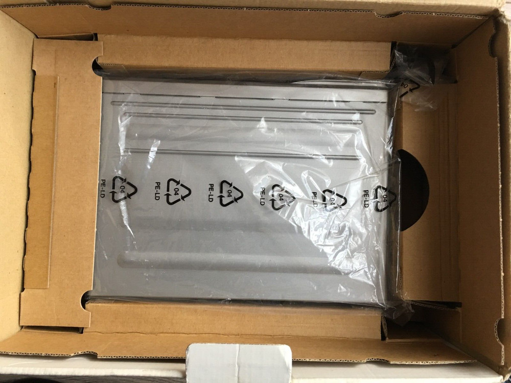 Clarion CDC634 Auto 6 CD Disk Changer. Complete Kit in Original Box