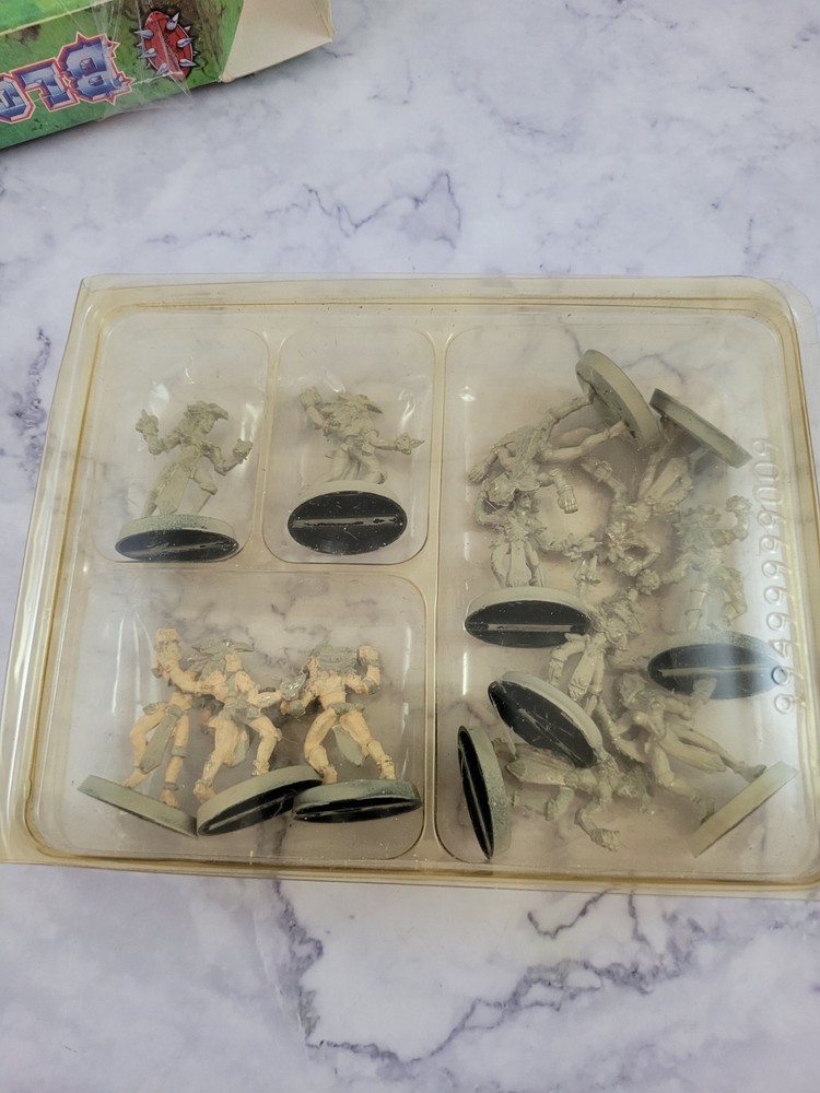 Blood Bowl Amazon Team Citadel Minis Games Workshop 2002 Complete