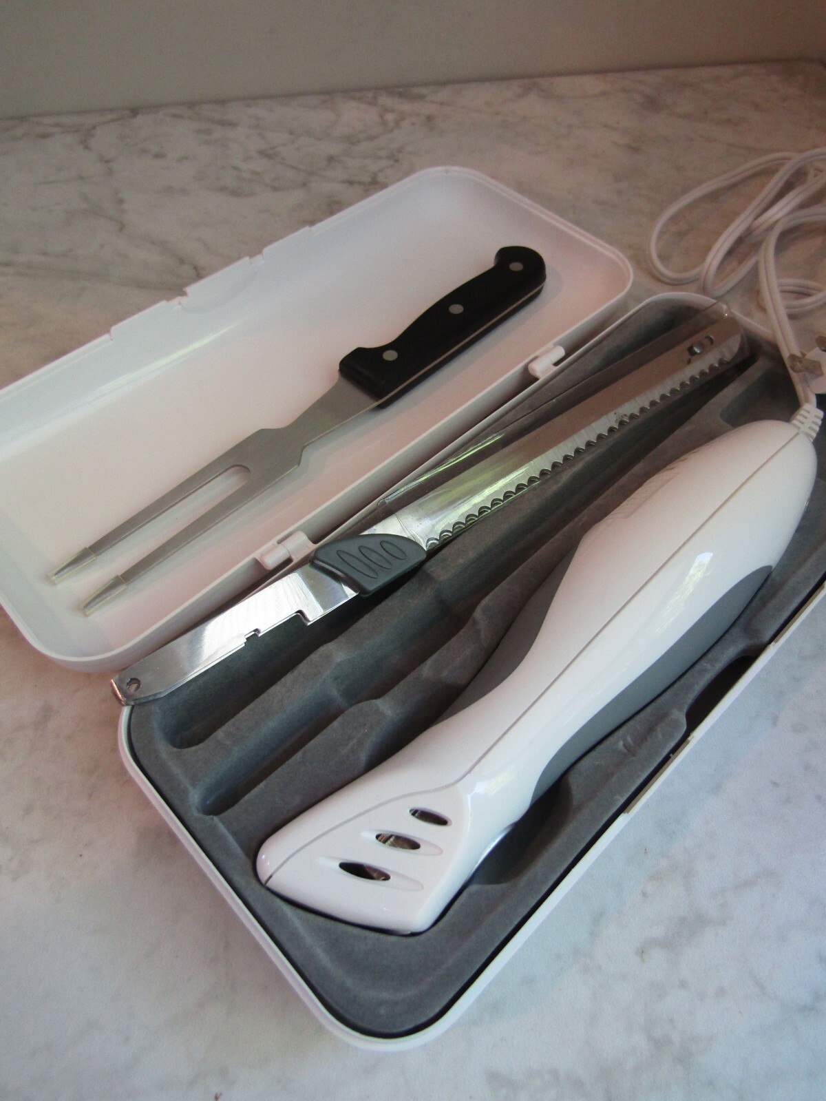 Oster White Electric Carving Knife Model 2803 With Storage Case Tested Working
