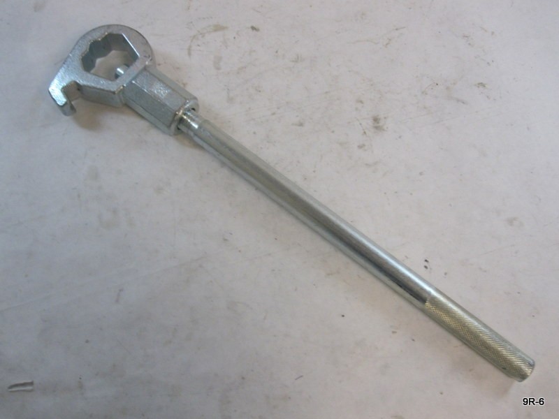 18" Heavy Duty Adjustable Hydrant Wrench 189