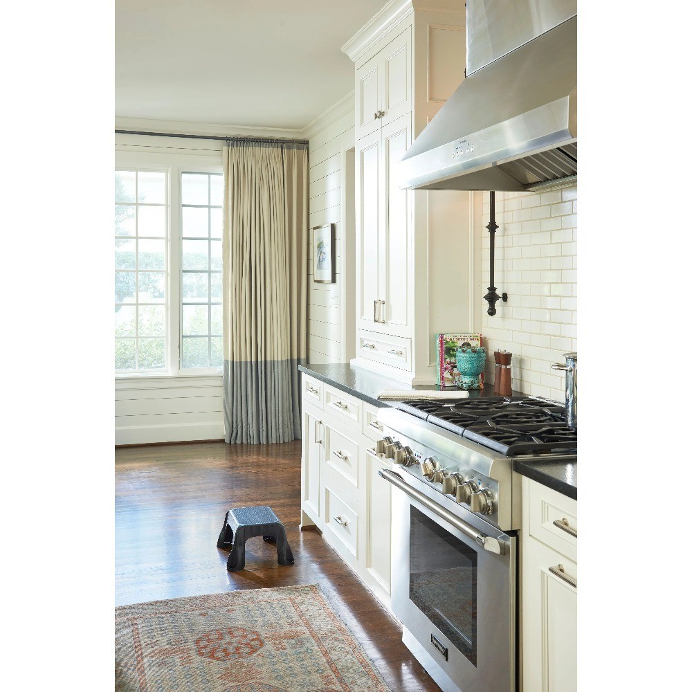 Plastic Step Stool, In- Tread, 1-Step, Gray