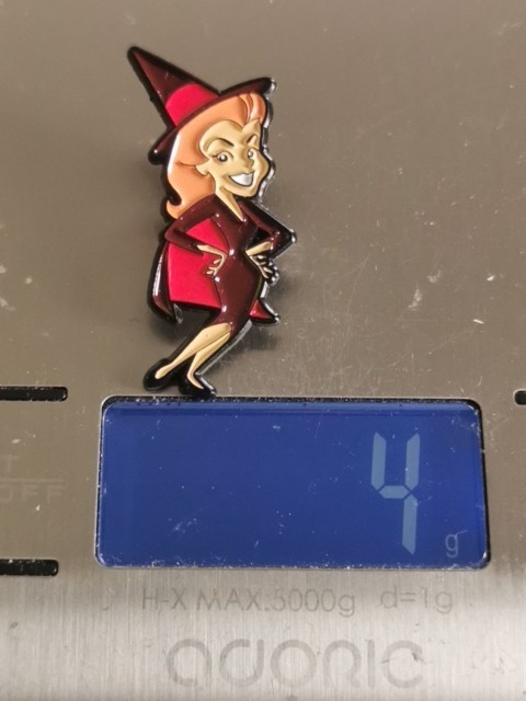 Bewitched Samantha pin badge patch, new, high quality.