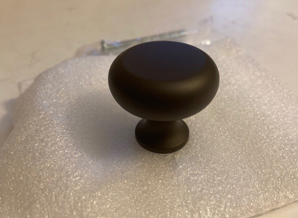 Cliffside Z100-OA Flat Brown Finished Cabinet Knob Pull