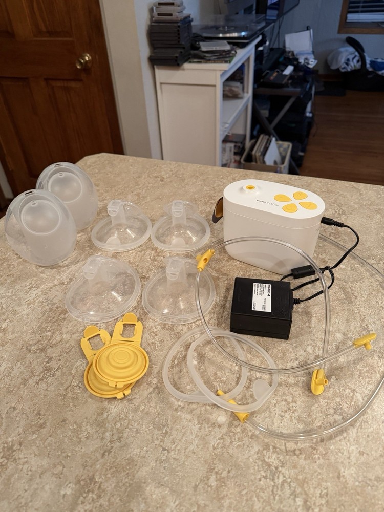Medela Pump In Style Hands Free Double Electric Breast Pump (101045436)