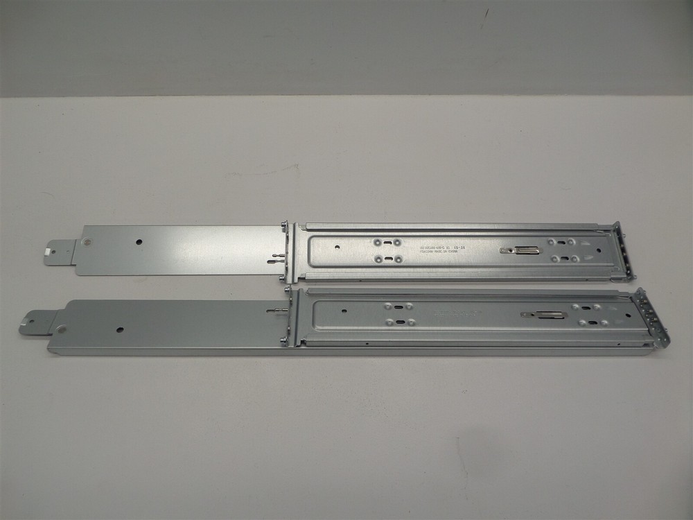 Foxconn 105-000-234 Left & Right Server Rail Kit