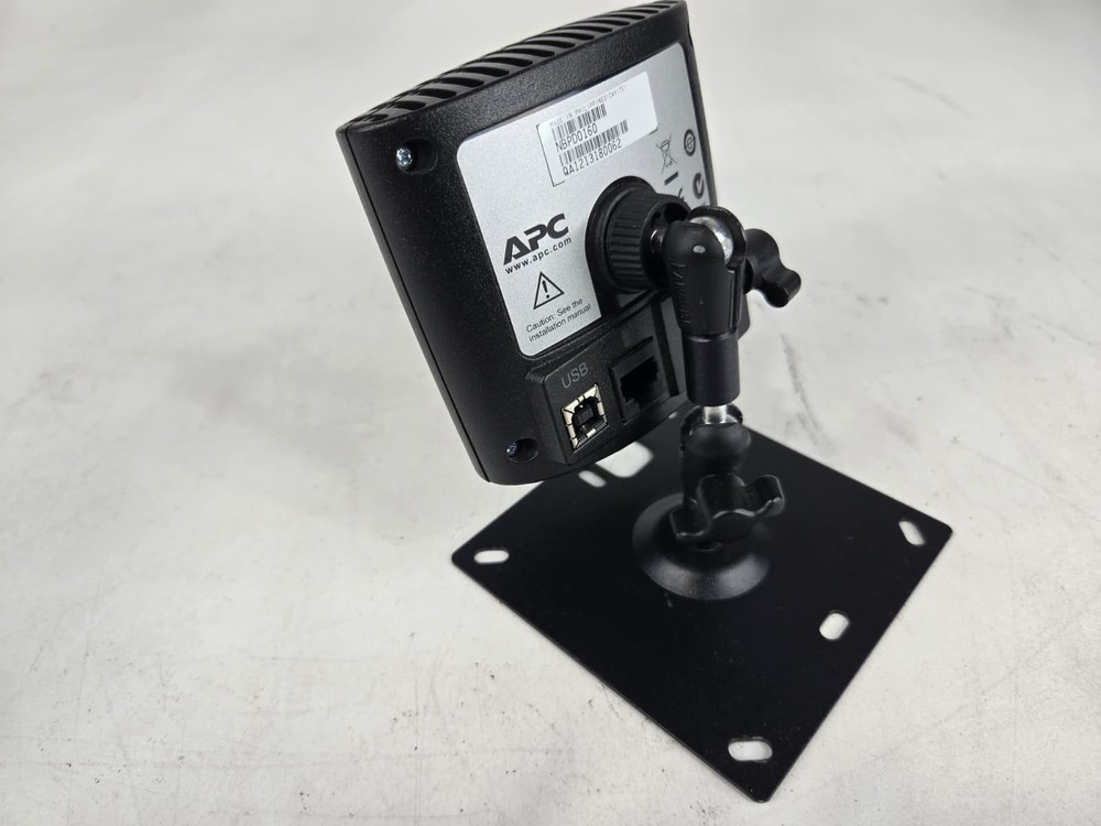 APC NBPD0160 USB Motion-Sensitive NetBotz Camera Pod CP-160 + Mount