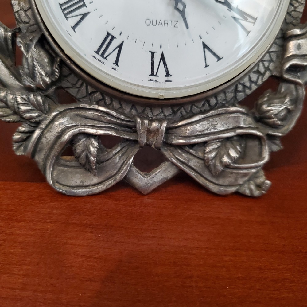 Glory Land Desk Clock