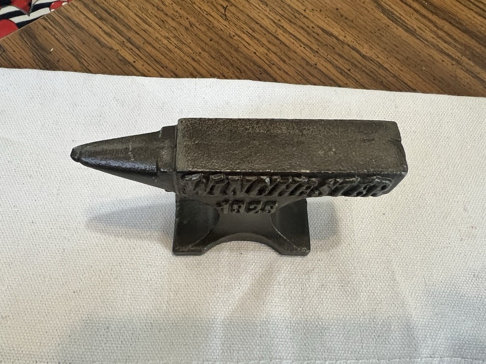 Winchester 1929 CAST IRON ANVIL