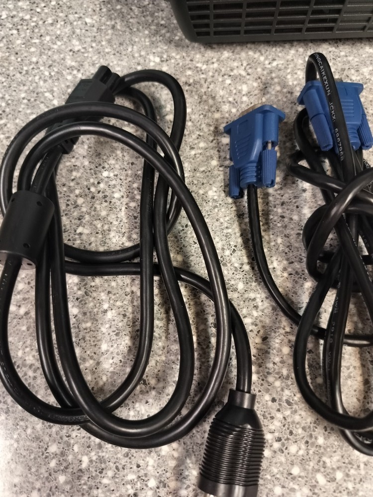 ViewSonic PJ258D Projector w/Case