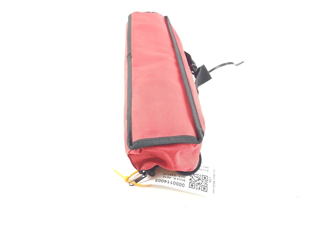RENAULT CAPTUR ACCIDENT WARNING TRIANGLE KIT MK1 2013 - 2019