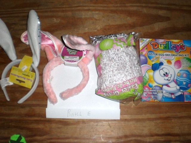 ASRTD EASTER MERCHANDISE- 2 BUNNY EARS, 1 pkg EASTER GRASS, EASTER EGG DECOR KIT