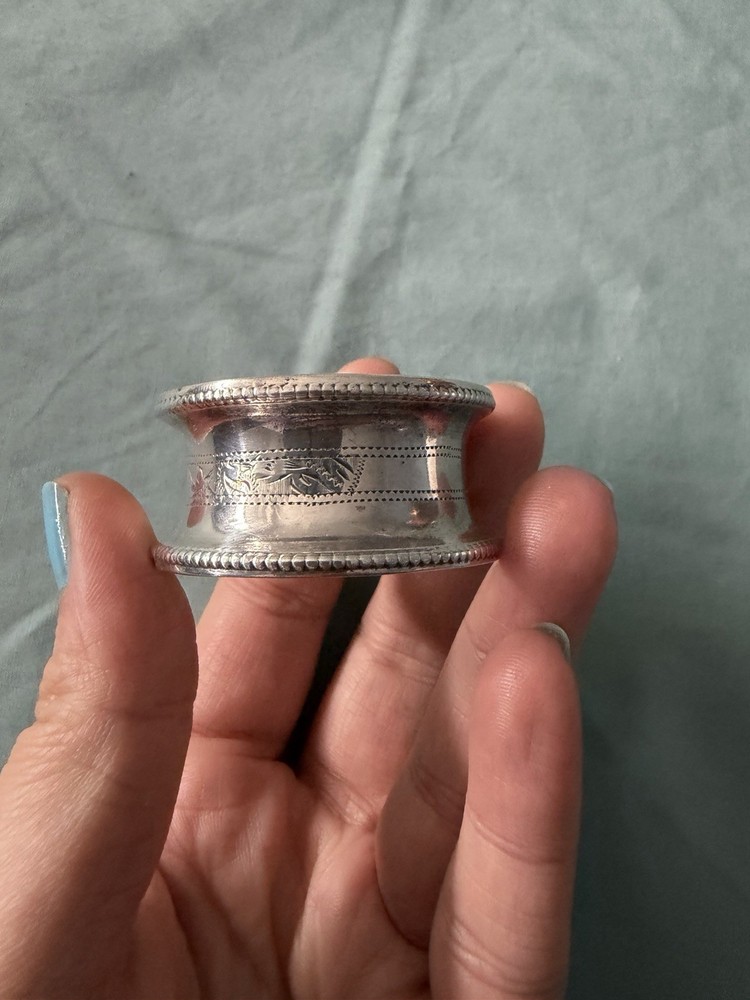 Small silver napkin ring antique hallmarked collectable