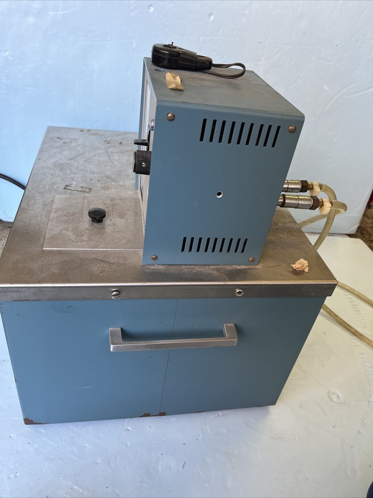 POLYTEMP PolyScience Heating and Refrigerating Water Bath Model 90