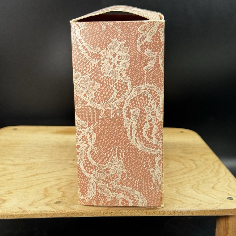 Chantilly Dusting Powder Plastic Container & Puff Boxed EMPTY/Traces Vintage