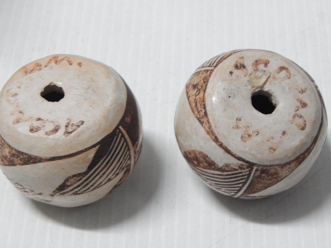 ANTIQUE VINTAGE ACOMA INDIAN POTTERY S & P SHAKERS POT - OLD