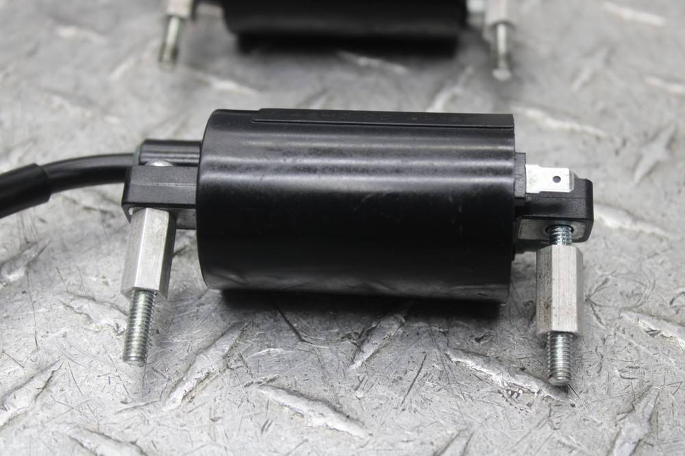 2015 SUZUKI GW250F IGNITION COILS COIL SPARK PLUG CAPS