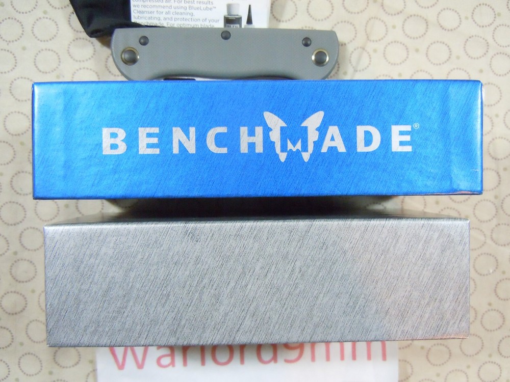 BENCHMADE WEEKENDER 317 FOLDING BLADE KNIFE.