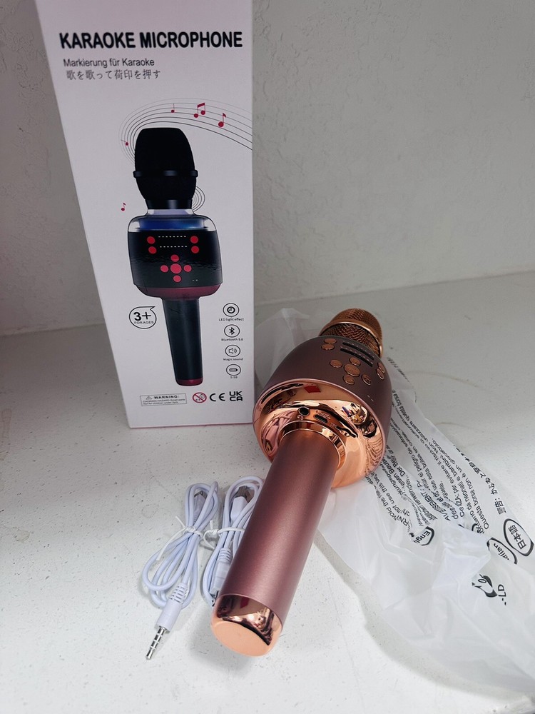 NWT Wireless Bluetooth Karaoke Microphone