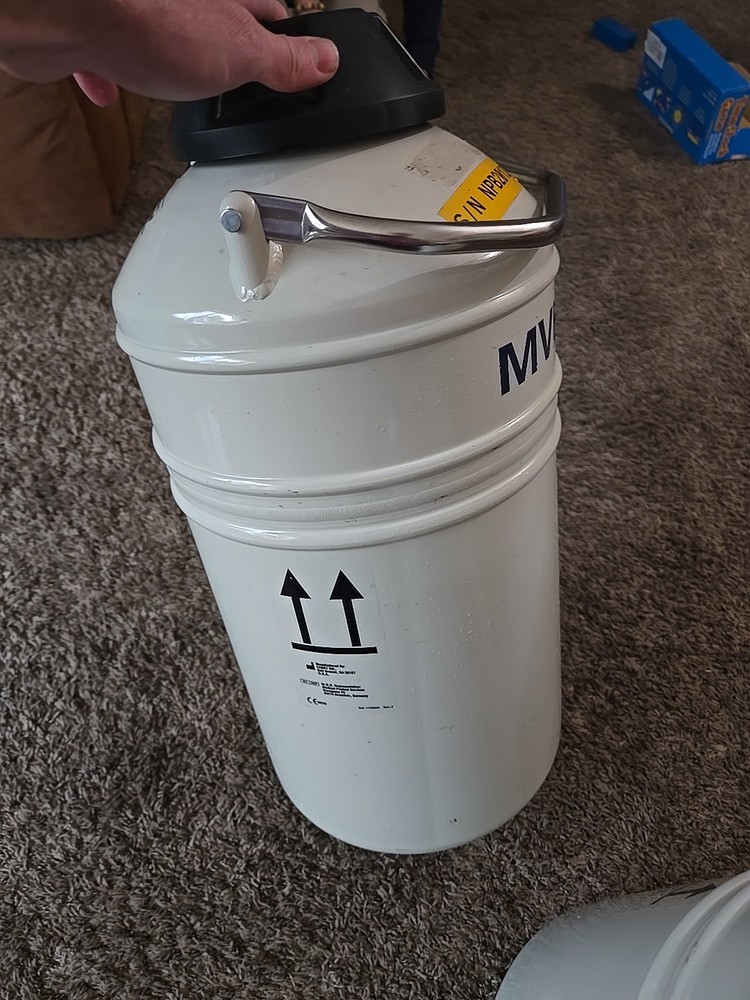 Chart MVE Lab 10 liquid nitrogen container