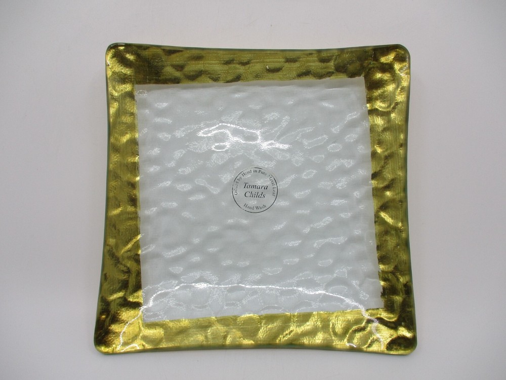 TAMARA CHILDS HAMMERED GOLD SQUARE PLATE - 7"    0503H