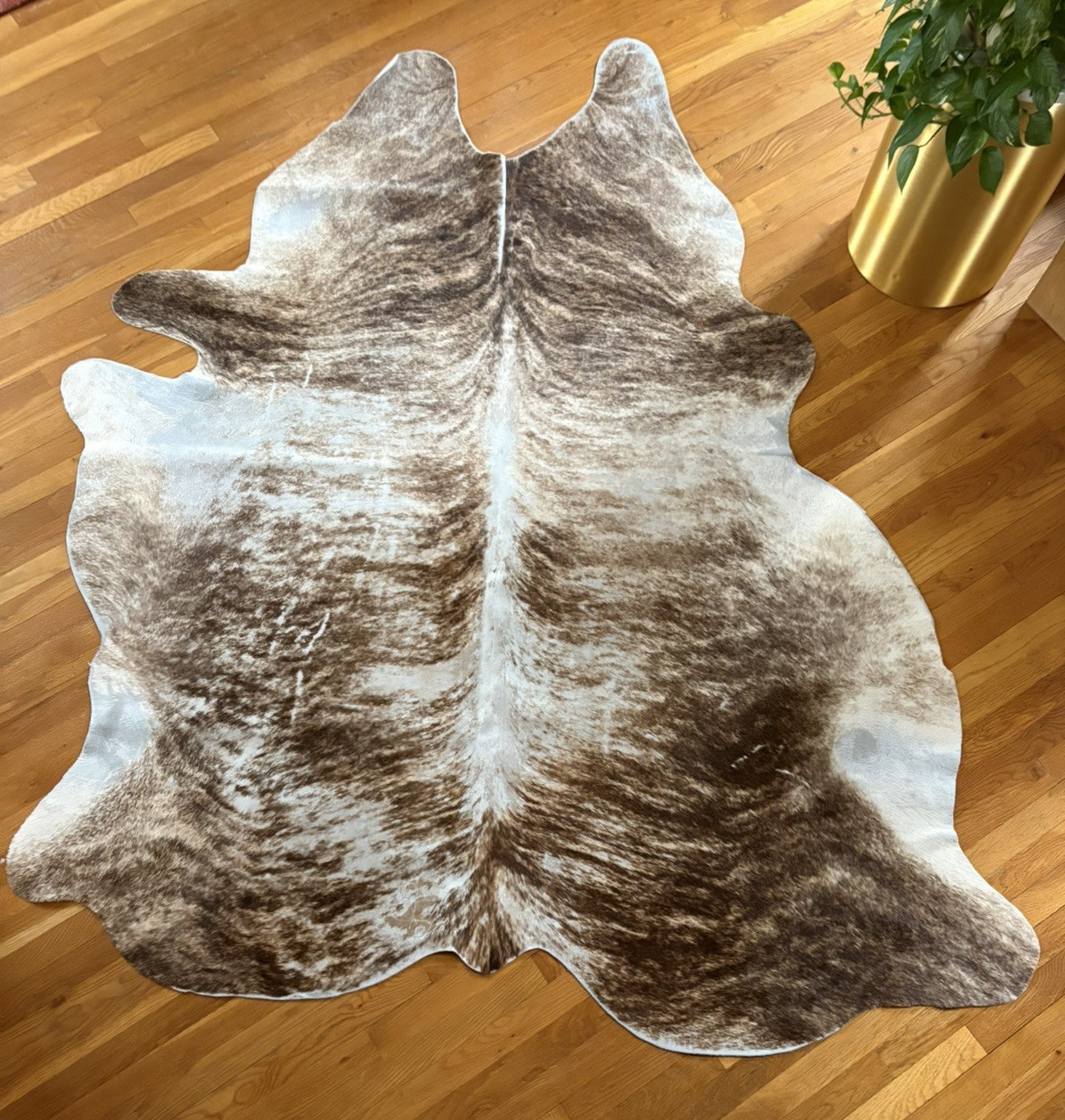 Brindle Gray Beige Natural Cowhide Rug 6 ft × 5.3 ft B.S. TRADING