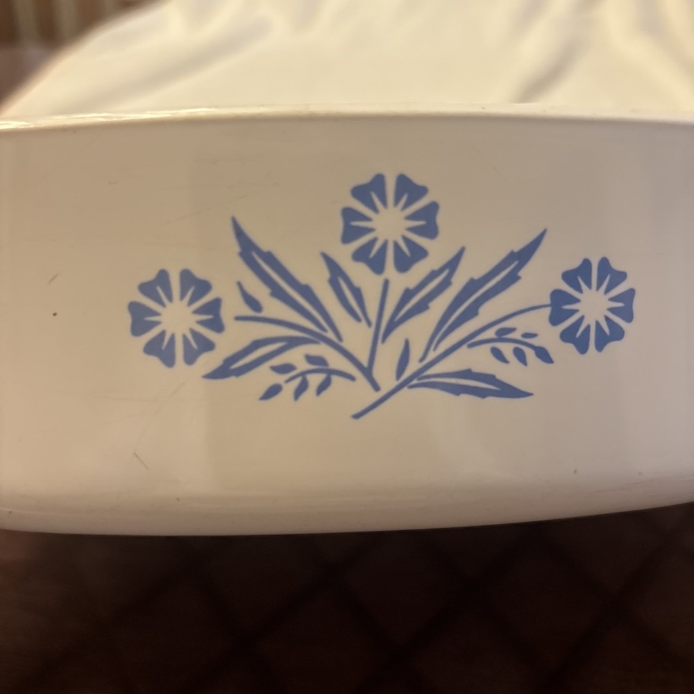 Vintage Corningware Cornflower 2 Quart Casserole A-2-B
