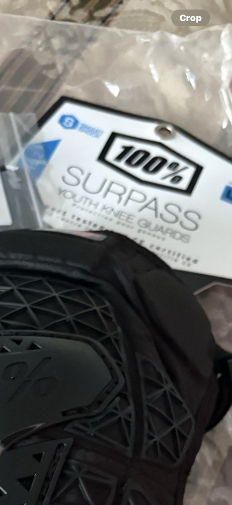 Surpass  Youth Knee Guard