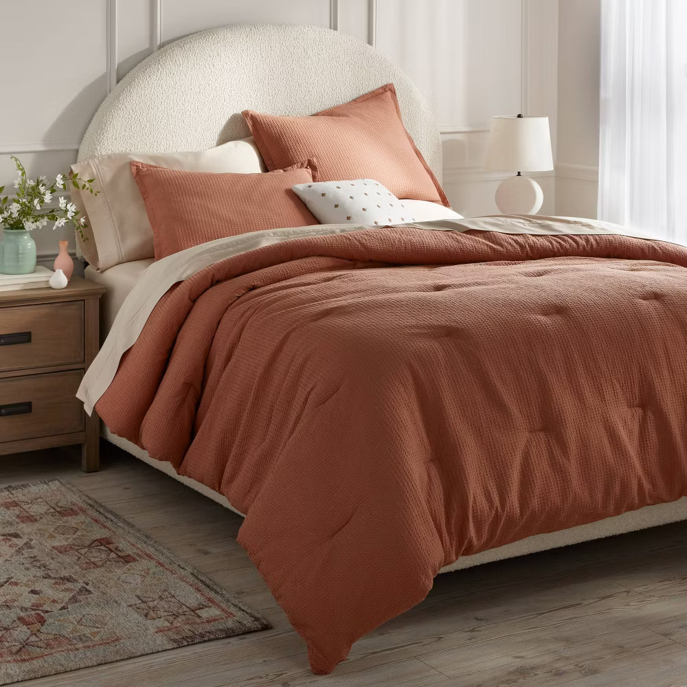 Full/Queen Washed Waffle Weave Comforter and Sham Set Rustic Red Barn -
