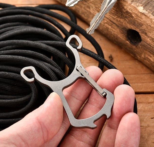 EDC Titanium Alloy Multi Tools Keychain Bottle Opener with Key Ring for Gift