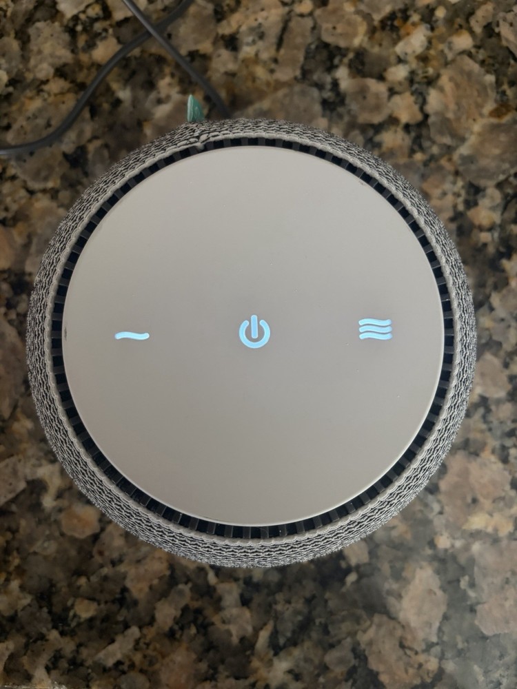 SNOOZ White Noise Machine