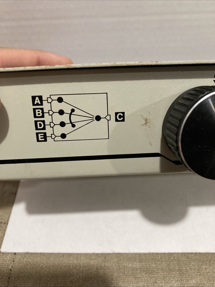 Vintage 4-Way Data Transfer Switch IBM/PC Datacom