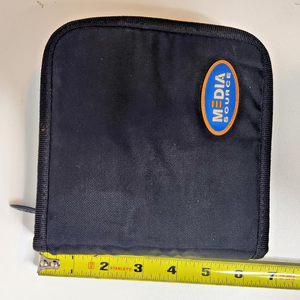 Media Source 24 CD/DVD/Blu-ray Disc Storage Wallet Case**Pre-Owned**