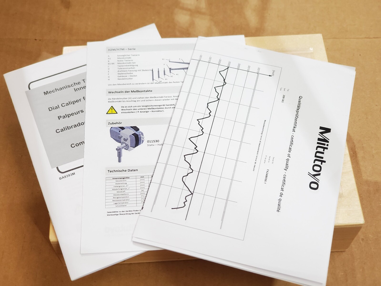 New Mitutoyo Inside Dial Caliper Bore Hole Gauge Gage Set 5.2-7.2” / 0.0005”