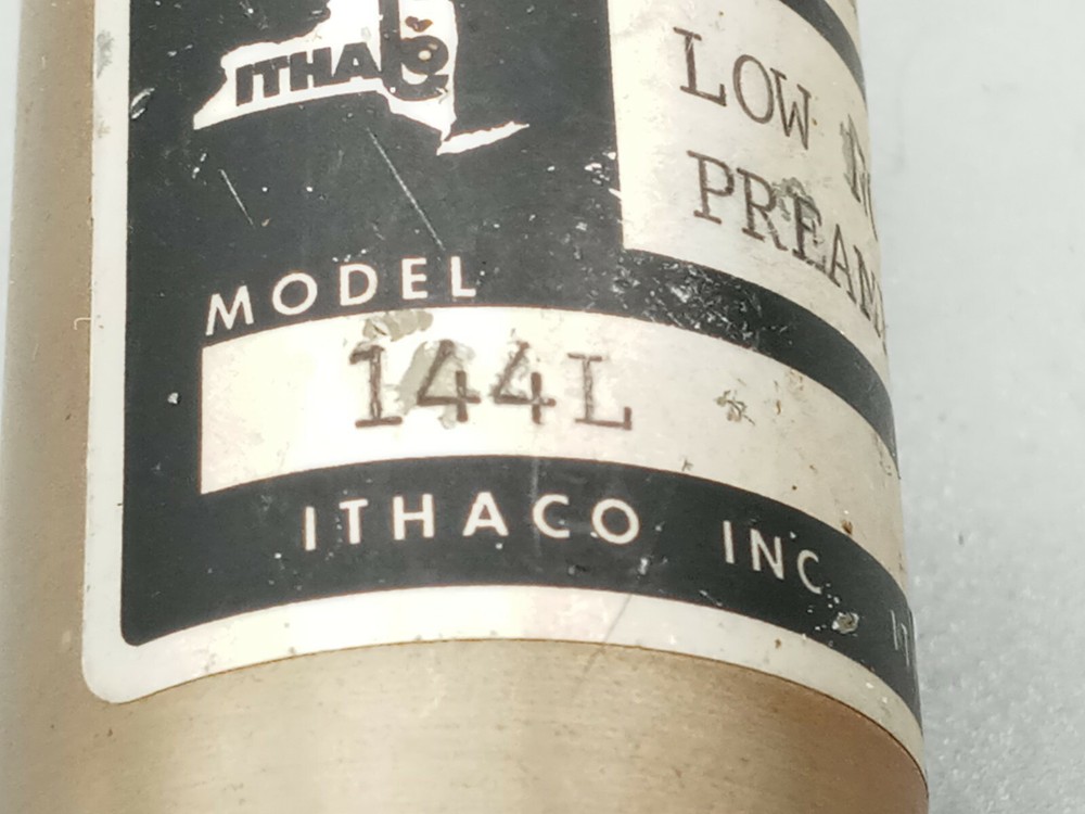 ITHACO INC Low noise preamp MODEL 144L