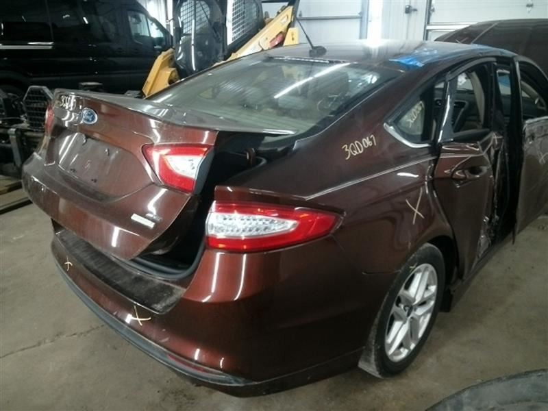FUSION 2015 High Mounted Stop Light 104582944