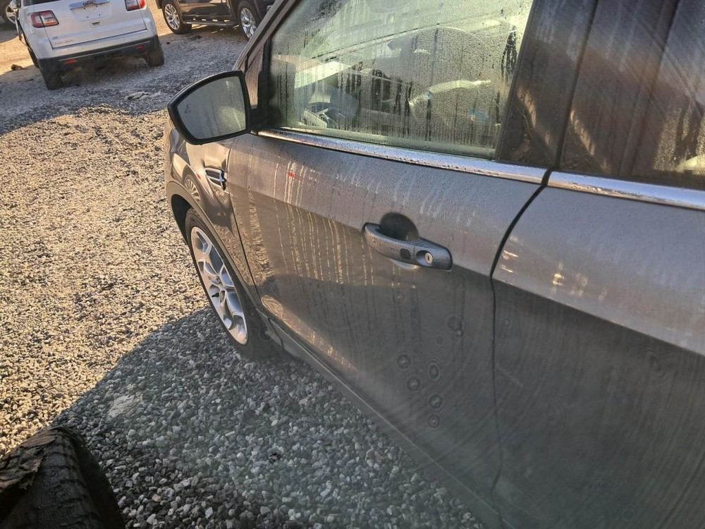 ESCAPE 2014 Glove Box 4784686