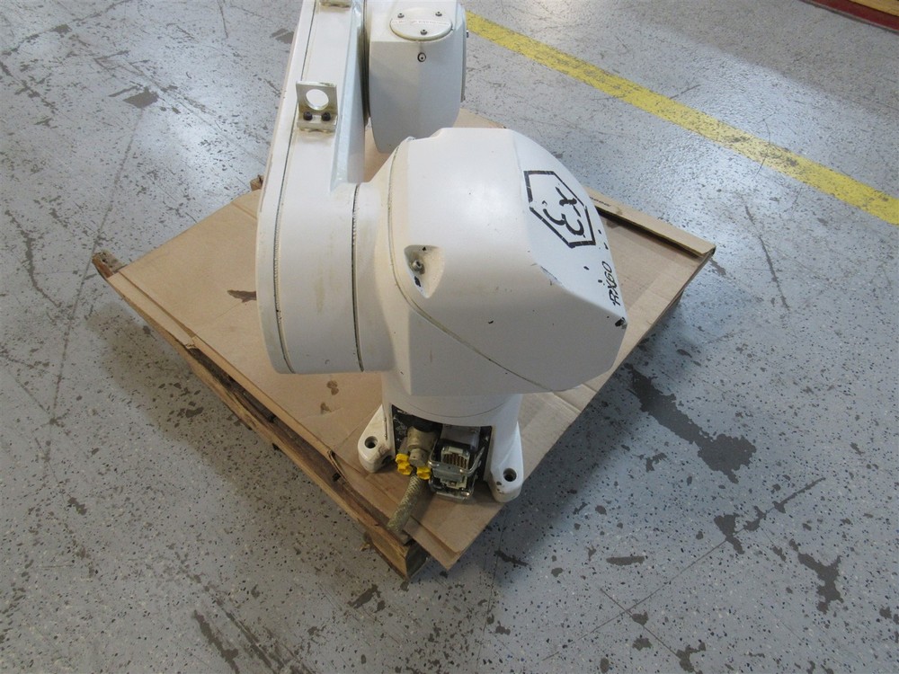STAUBLI ROBOT ARM ONLY RX60B