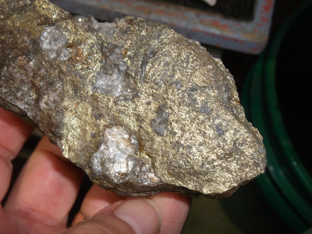 Gold, silver, copper, 223 grams samples ,ore high grade .
