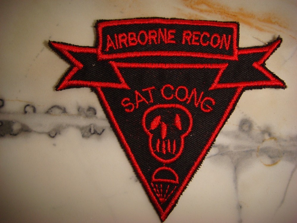 US AIRBORNE RECON GROUP "SAT CONG" (Kill VC) VIETNAM WAR PATCH,